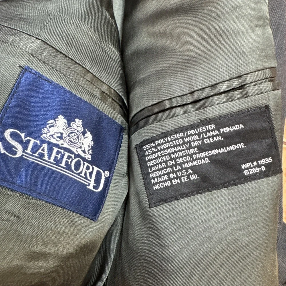 Stafford Vintage 2 Piece Suit 44S Pants 33 x 30 Gray Plaid Wool Blend USA Made